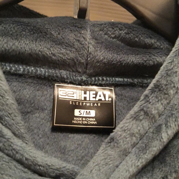 NWT 32 degrees Heat hooded robe - Picture 4 of 4